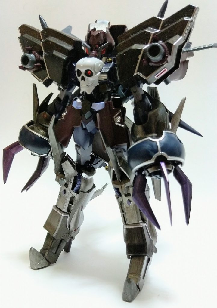 ウィザーローゼン·ズールフルーフコアガンダムⅡとウィザーローズアーマーがドッキングした姿。めっちゃ背が高いです。