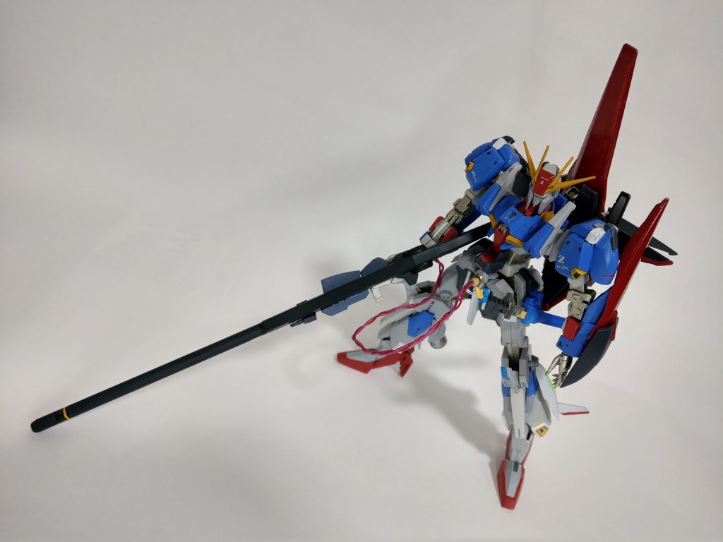 連発は出来ないけど、山が吹き飛ぶバスター砲。