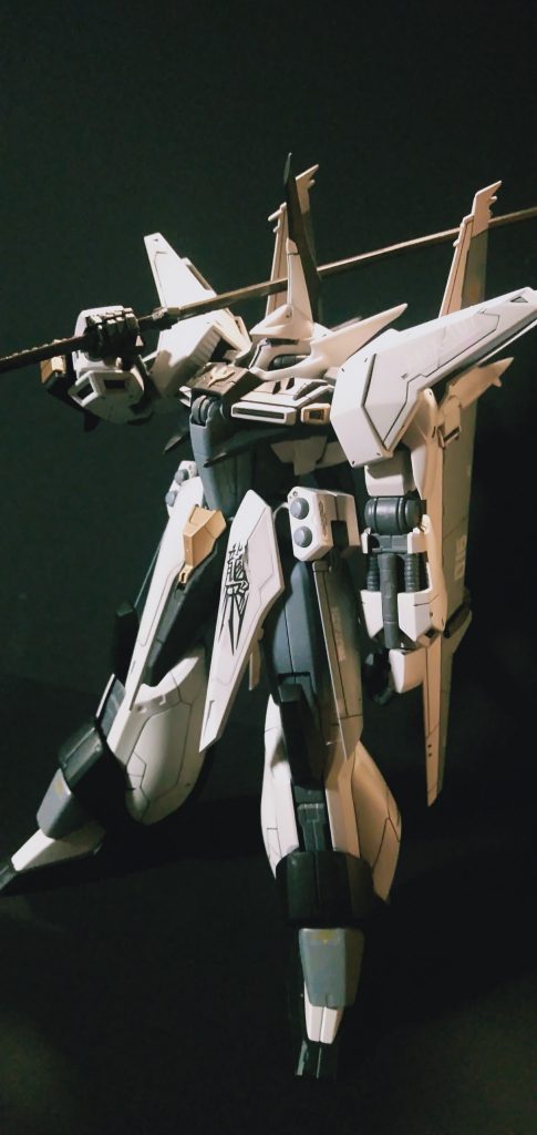 ちょっとオラついてみました足回りがボンタンの用に見えたので刀はバルバトスから拝借しました