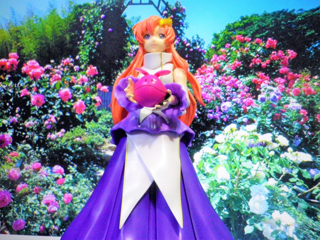 このラクスの画像はパチ組、未塗装、パーティングライン処理のみでここまでの仕上がりです。