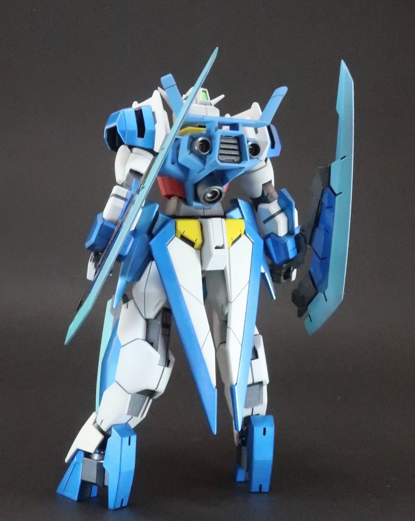 武器は肩の溝にもつけられるようになっていましたが、つけた状態があんまり…だったのでナシとしました。