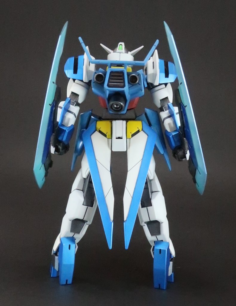 長いリアアーマーの裏側が前から見たときに結構見えてしまいます。裏側の肉抜きがひどかったので少し埋めました。(が、雑な仕上がりになったのであまり見せたくない)