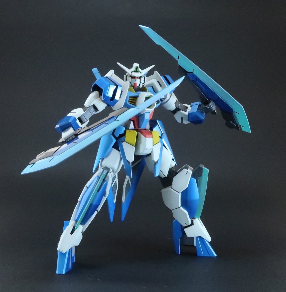 普通に持たせることもできます。雑誌の企画で終わらせるには惜しい、良いデザインだと思います。アニメで動くところが見たかったですね。