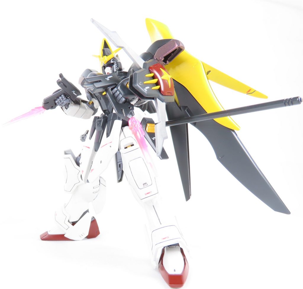 ブーメラン改造の銃剣による二丁拳銃スタイル。肩への接続によりエネルギー充電可能、核動力のため実質ほぼ無制限に使用可能という脳内設定。