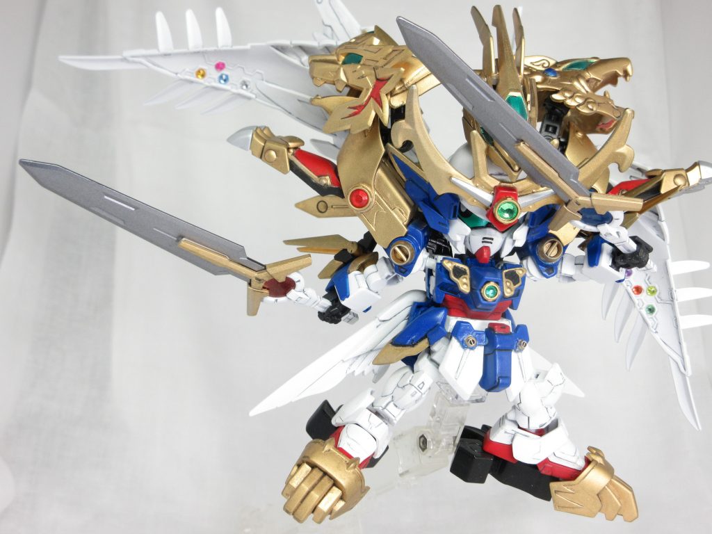 記憶を完全に取り戻し、覚醒した天零は號斗丸直伝の二刀流を振るう。 