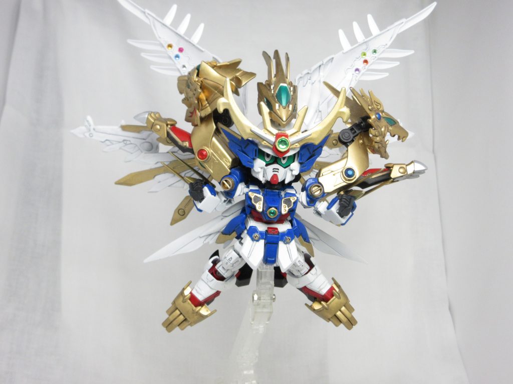 天零の気力が最高潮に達した時、聖神獣形態へと姿を変える！