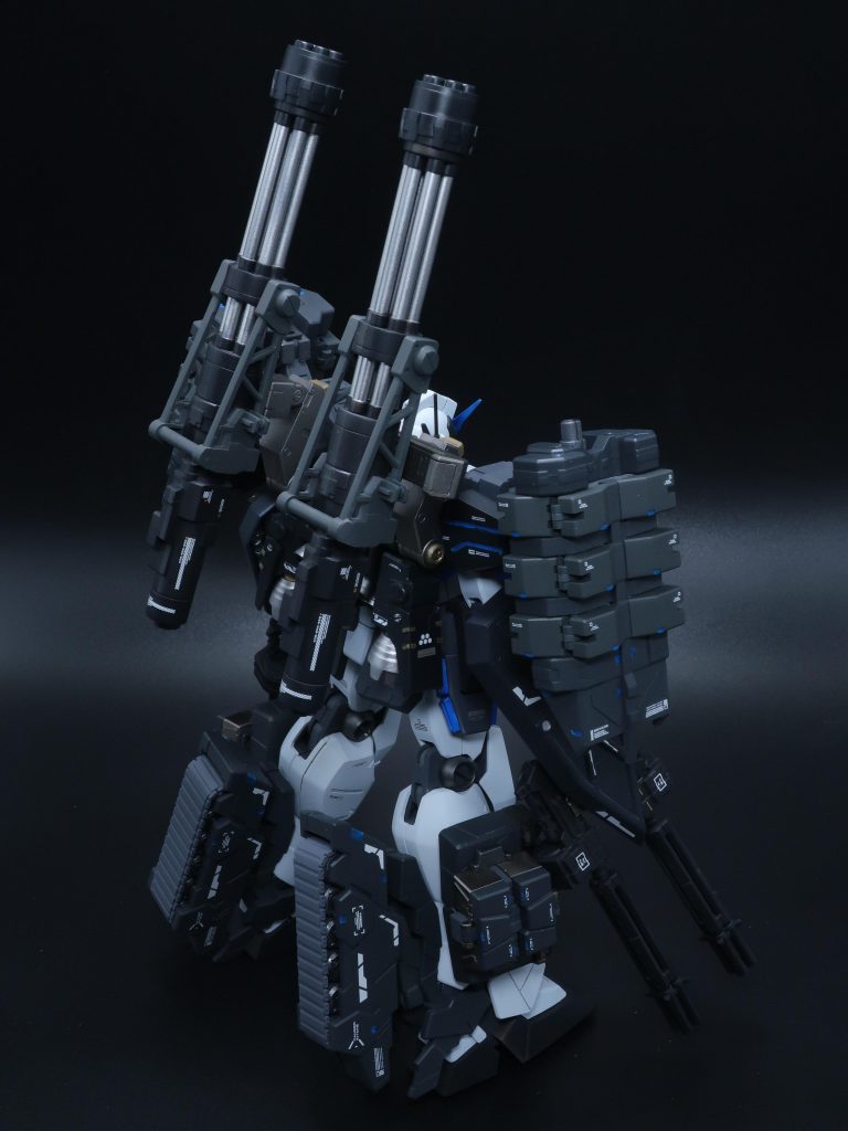 バーニアにもコトブキヤのMSGを使って増設。