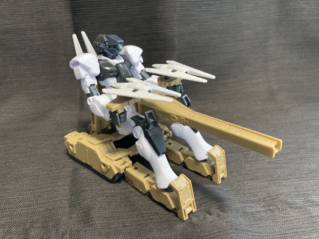 タンクモードこのユニットを買ったのはもちろん、某モビルタンクっぽいな、と思ったので。