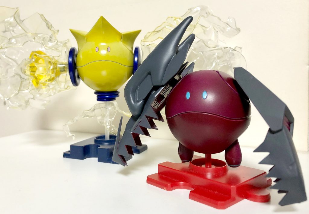 対になるレジエレキと一緒にパシャリ！ ここまでご覧いただきありがとうございます。元ポケの丸いボディを見て「これハロでいけるのでは...？」とあまり根拠もなく制作を始めましたがそんなふわっとした想像を覆すような、大変満足いく出来に仕上がりました。