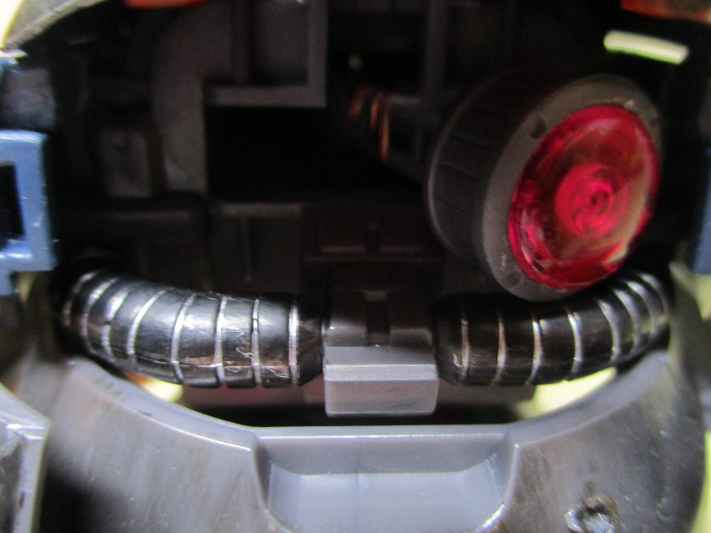 動力パイプは溝をシャインシルバーで塗装。ご覧いただきありがとうございました。