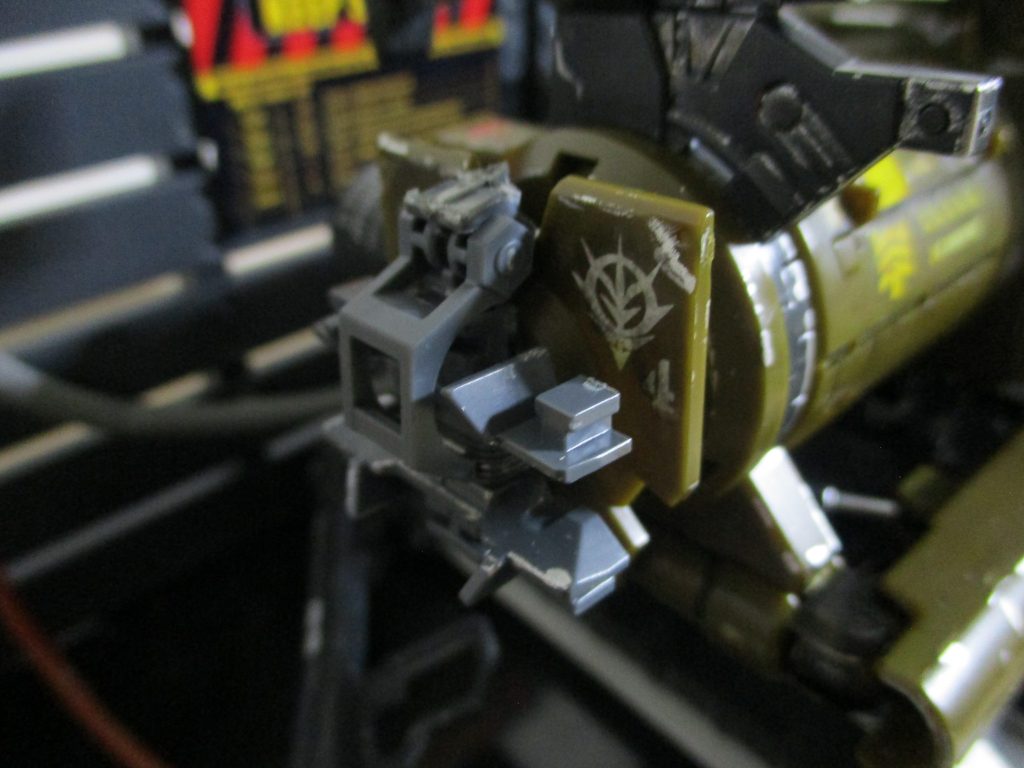 ジャンクパーツでなんだかよくわからない装備を付けておきました。