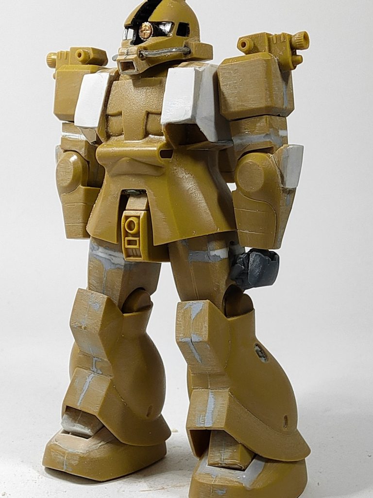 胸の部分を前方に張り出すように調整しました。