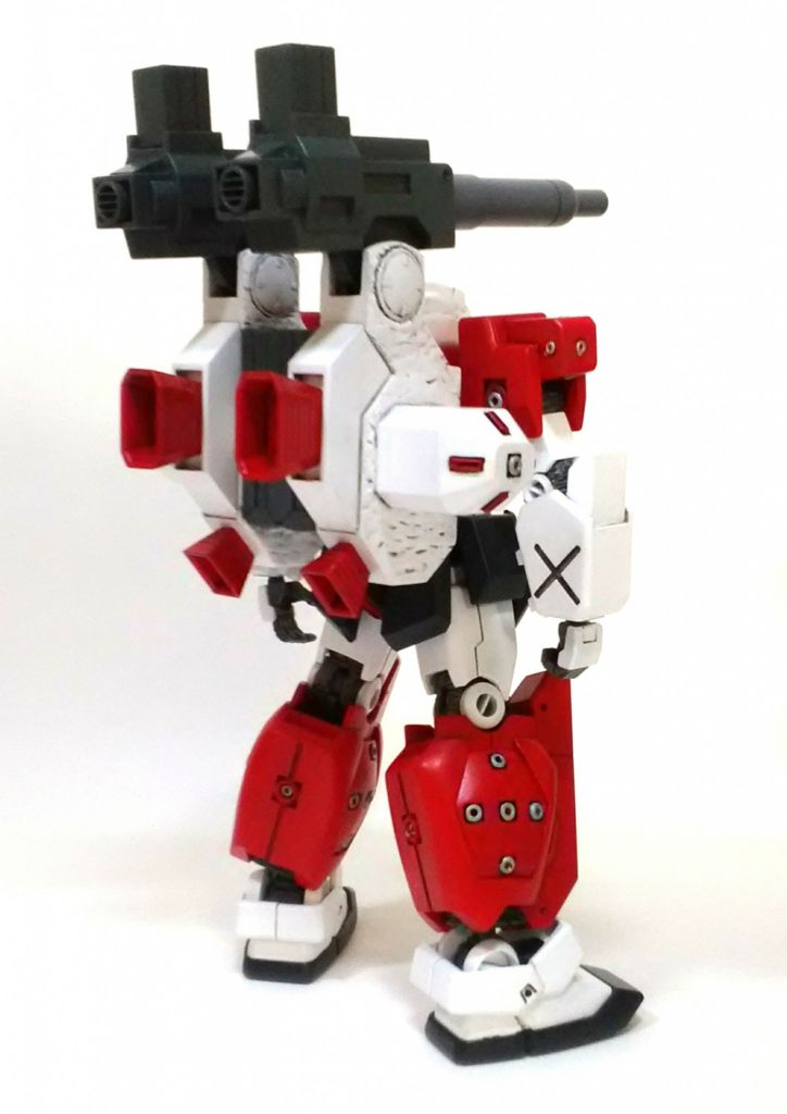 バックパックは新造、砲身は旋盤加工です。