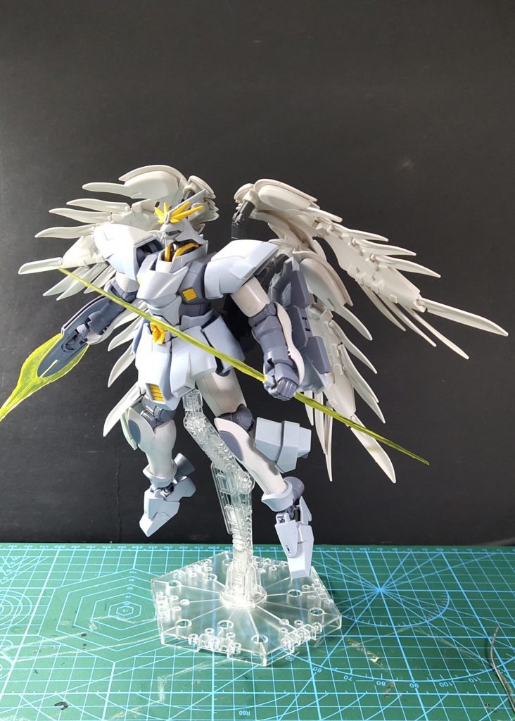 Since this kit has a very stable 3mm peg on the dorsal aspect of its hip, I attached custom Kotobukiya joint to hold the RG wings.