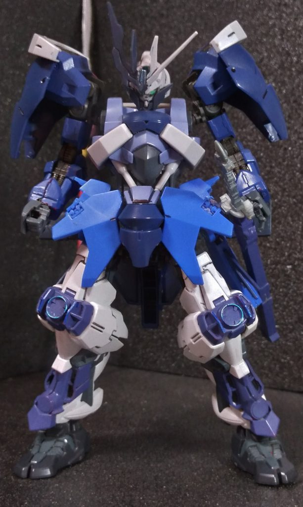 極力違和感が出ないように和テイストにフェイクνフェイスは内部を埋め立てツインアイに