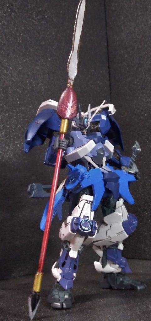 槍は削り出しで製作、モデルは蜻蛉切