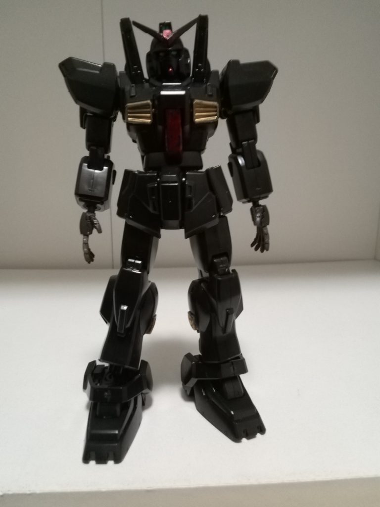 うっすらとですが目も塗っています。