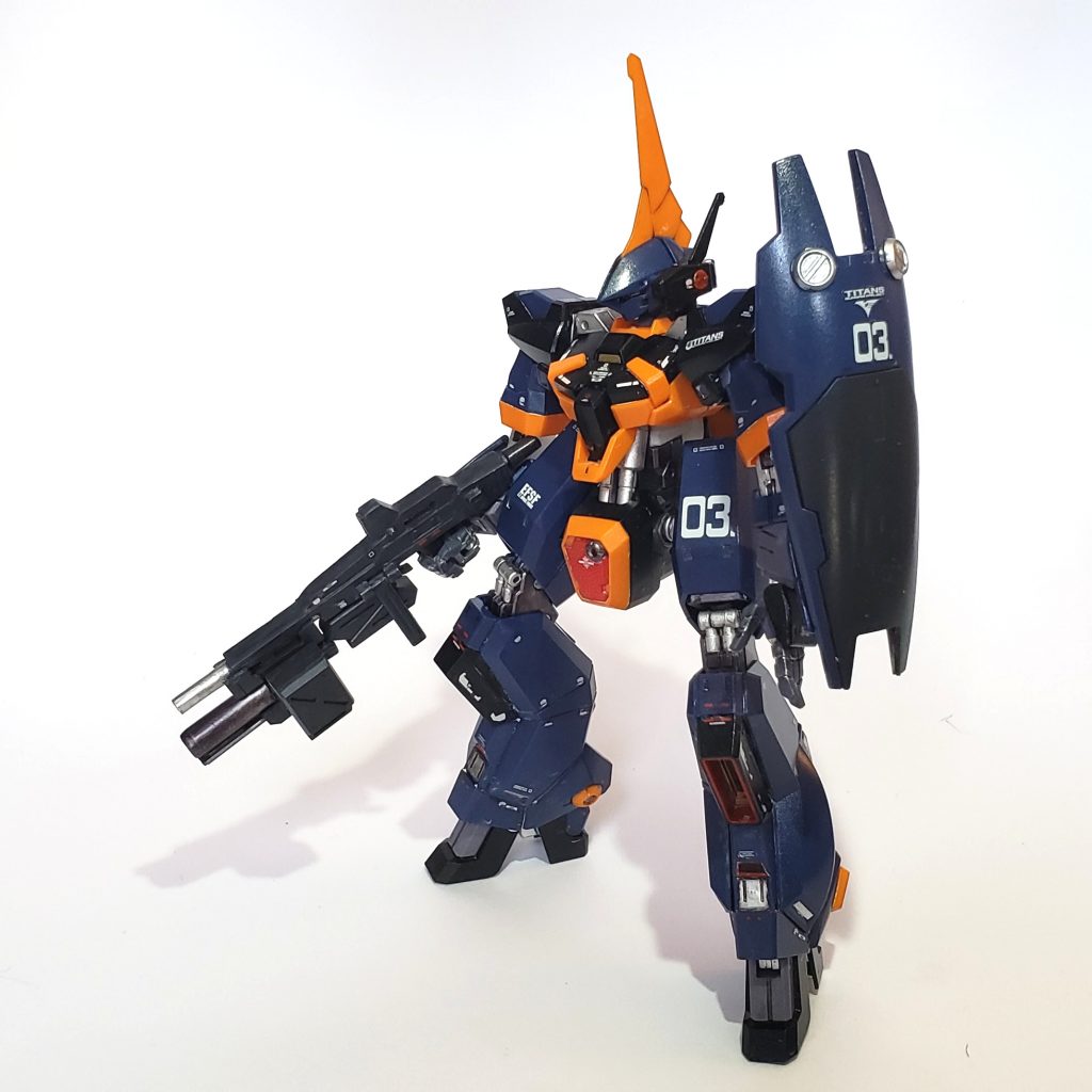 武装その2ライフル&シールドなんとなくセンチネルのバーザム改風の装備ですMk2のライフルにはヘイズルのマガジンと、ジャンクパーツを組み合わせて自作したグレネードランチャーを取り付けています
