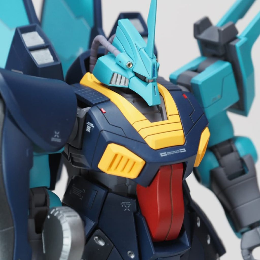 アムロの機体ということで、いつもガンダムを作るときの感じでスジボリを追加してあります。