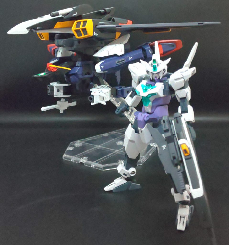 G-3カラーベースのコアガンダムの方は【フォルクス】で、近接タイプです。