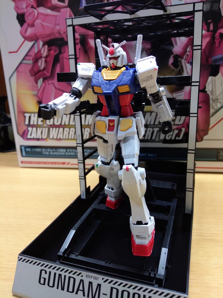 シール貼るのって難しいですよね？結構ずれた所が目立ちました。