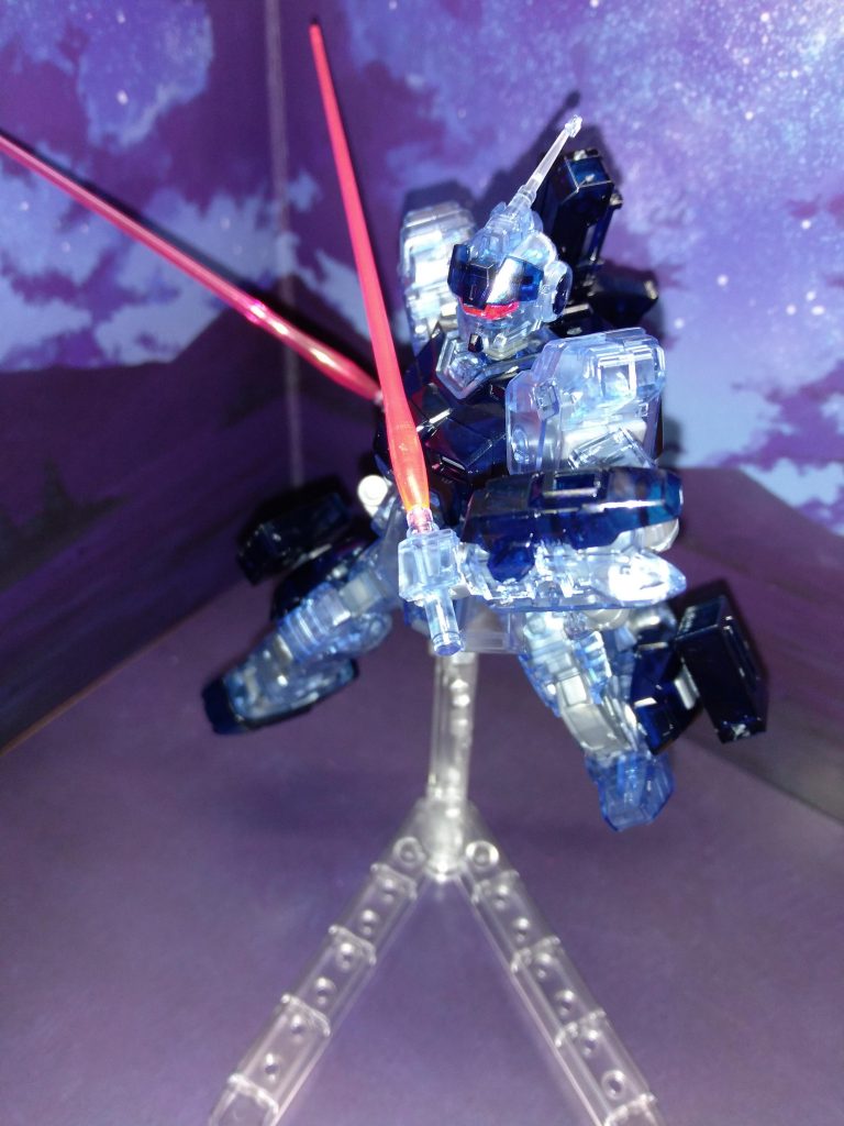 夜バージョンです!!ビームサーベルの発光やツインアイの発光があるように見えて綺麗に撮れました!!昼バージョンと夜バージョンどっちがいいですか？良かったらコメください。