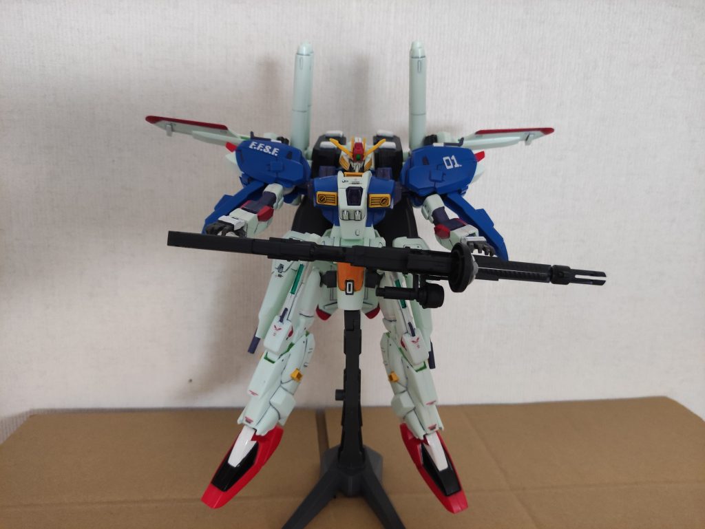 Ex-Sといえばこのポーズですよねビームスマートガンは3ミリ穴を開けてバトルアームアームズで後ろから接続しています旧キットにはレドームがなかったのでテルティウムアームズから拝借しました