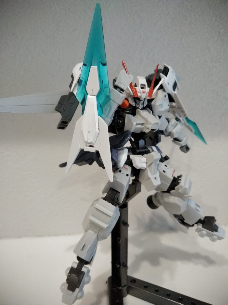 ビームシールドブレイドまあ、鉄血ではありませんがご愛嬌笑