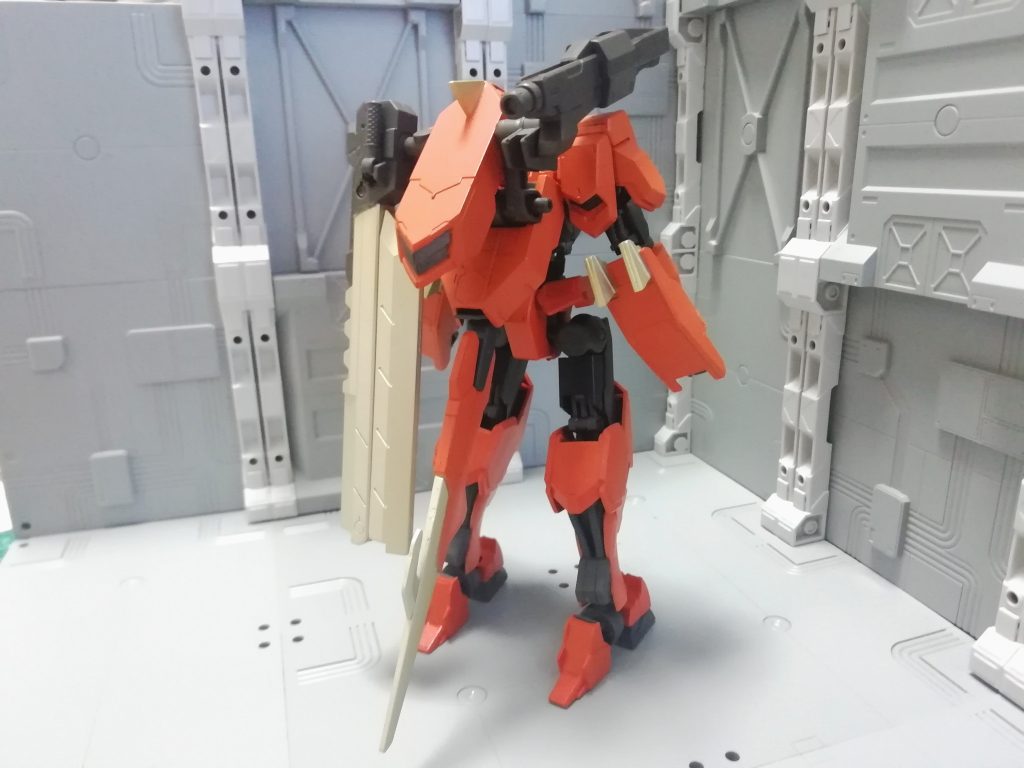 バックショット。情報量が多くて個人的に好きなショット