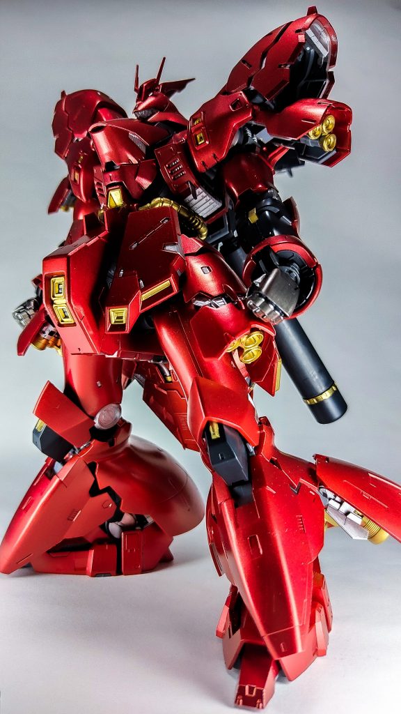 ハンドパーツもガンダムマーカーです。小さい面を塗るときは便利ですね。ドバーッと出してささっと塗り拡げて二度と触らないのがガンダムマーカーを塗る時のコツです(たぶん)。