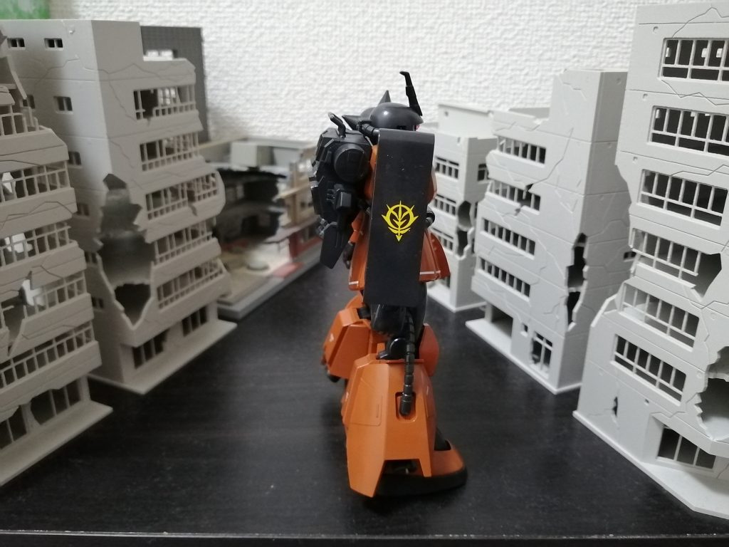 ギャビー・ハザード専用　高起動型ザクⅡ–4枚目/制作者：新人メカニック