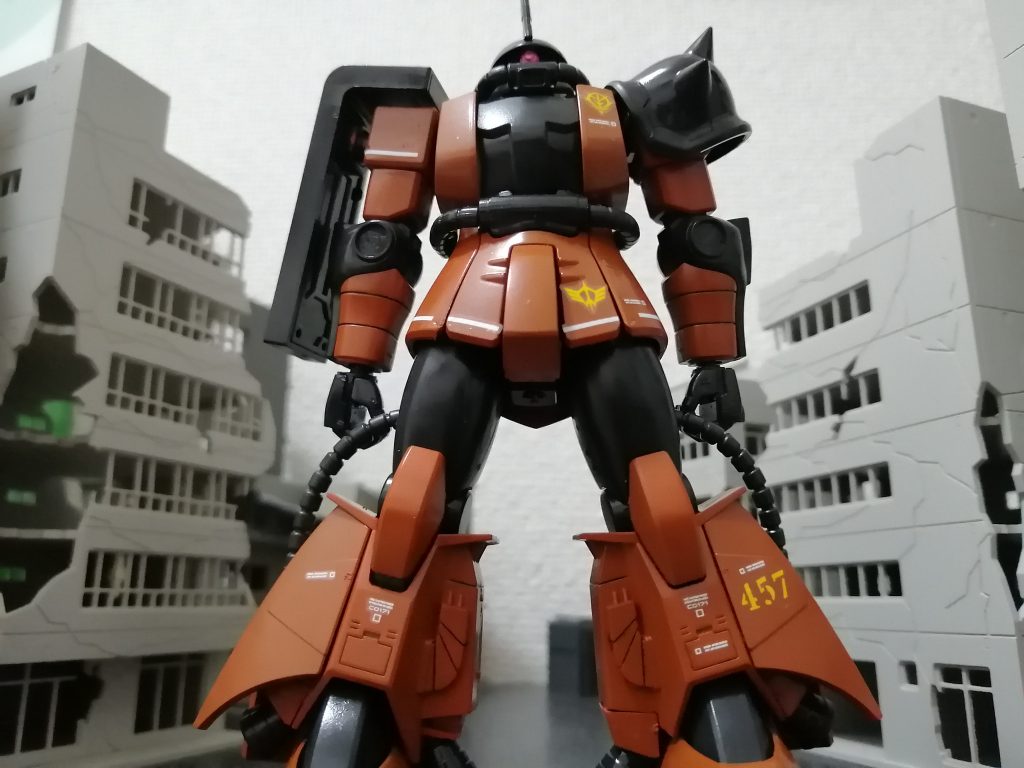 ギャビー・ハザード専用　高起動型ザクⅡ–2枚目/制作者：新人メカニック