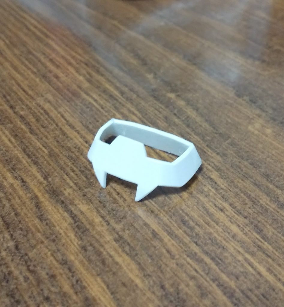 ベルトは新造して立体感アップ、スカートアーマーもゴムシートでドムっぽく。