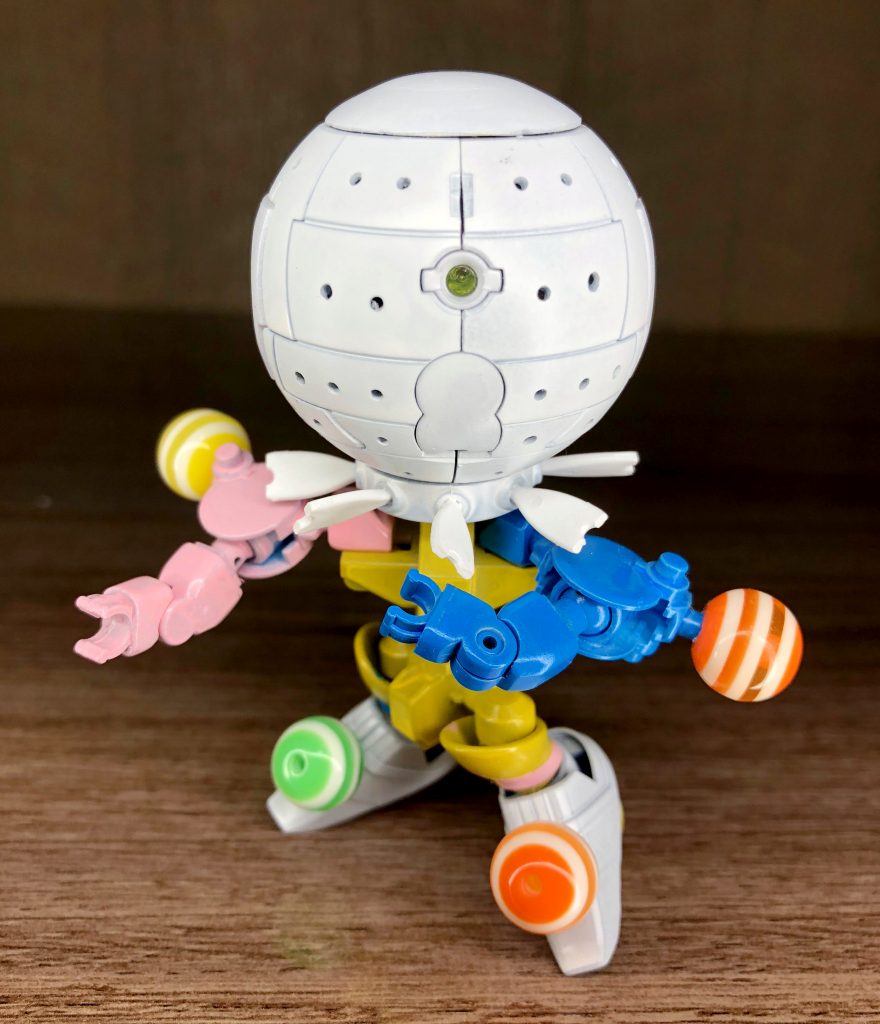 さすがフレーム剥き出しなだけあってかなり自由度高くコミカルに動きます♪