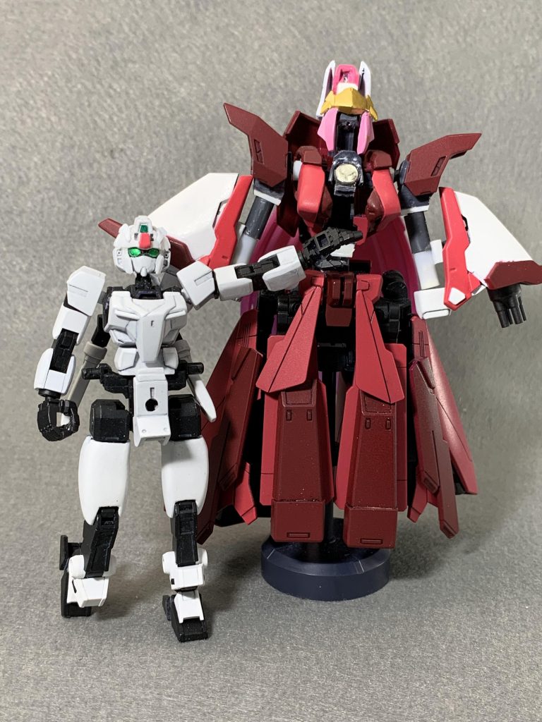 バトルが終わったら衣装はちゃんとハンガーにかけておくのが淑女のマナーなので、アーマーはハンガー型スタンドにまとめておくことが出来ます。
