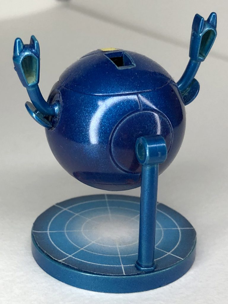 バックショット元キットにあった足を除き、台座の支柱を使い宙に浮いたように表現できたのはコスモッグらしくなってちょうどよかったです！ ...これ以上書くことないなぁ💦ここまでご覧いただきありがとうございます。ほぼプチカプルではありますがシルエットは思いの外近しく、マスコット感があって大変可愛らしくて好きですね♪