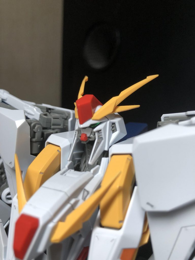 ツインアイは偏向フィルムを貼っているので無発光でも光を拾います