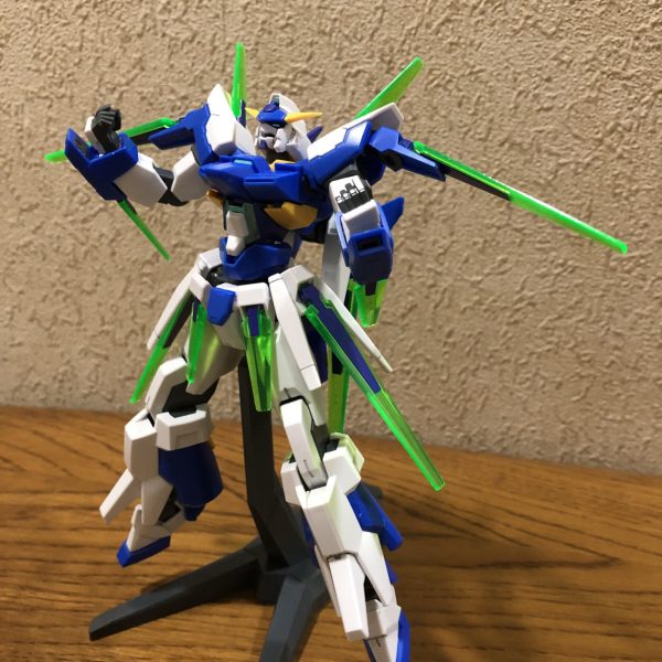 HGガンダムAGE-FXフェイスオープン