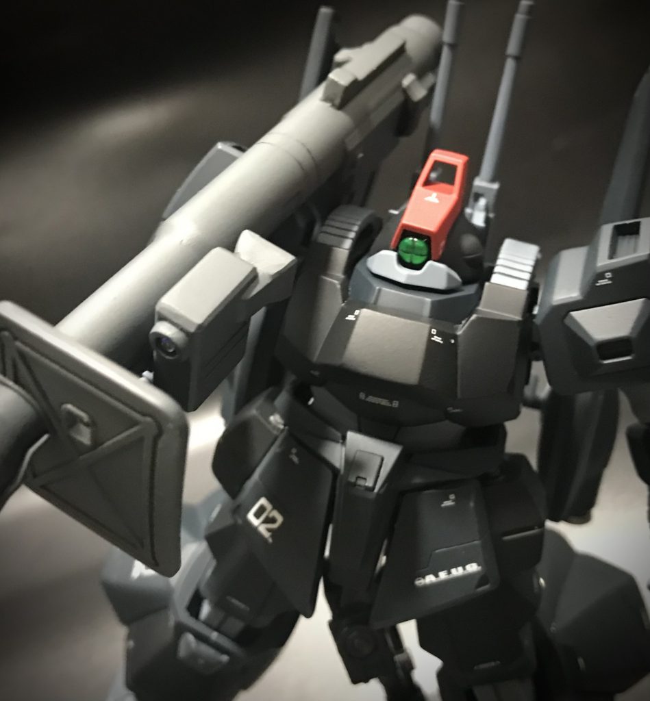 個人的にアポリー中尉が好きだったのでアポリー機をイメージして01はクワトロ機だろうからとりあえず02にしてみました。リックディアスは機体がゴツイ割には武装が貧弱感があるので、クレイバズーカではなく、ラケーテンバスに持ち替えてみました。こっちのほうがしっくり来るから不思議です。。 