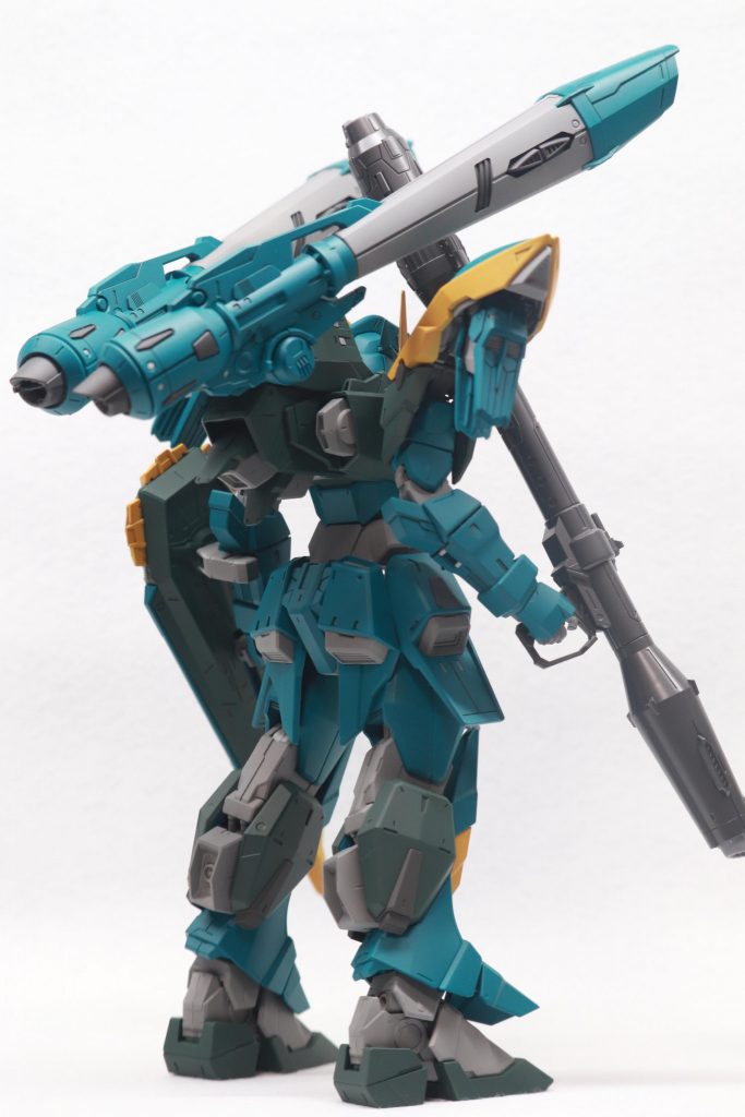 腰から足にかけてのバーニア全然塗分けしてないっていう(ノ∀`)