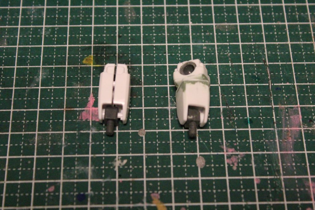 太腿切断、ロール軸追加、結果として太腿が1mm伸びてます