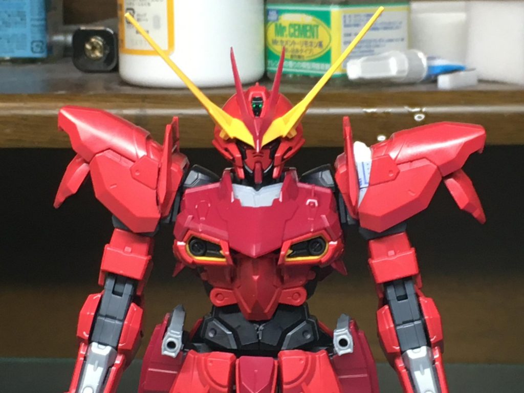 肩アーマーの角度が気に入らなかったので変更しました。