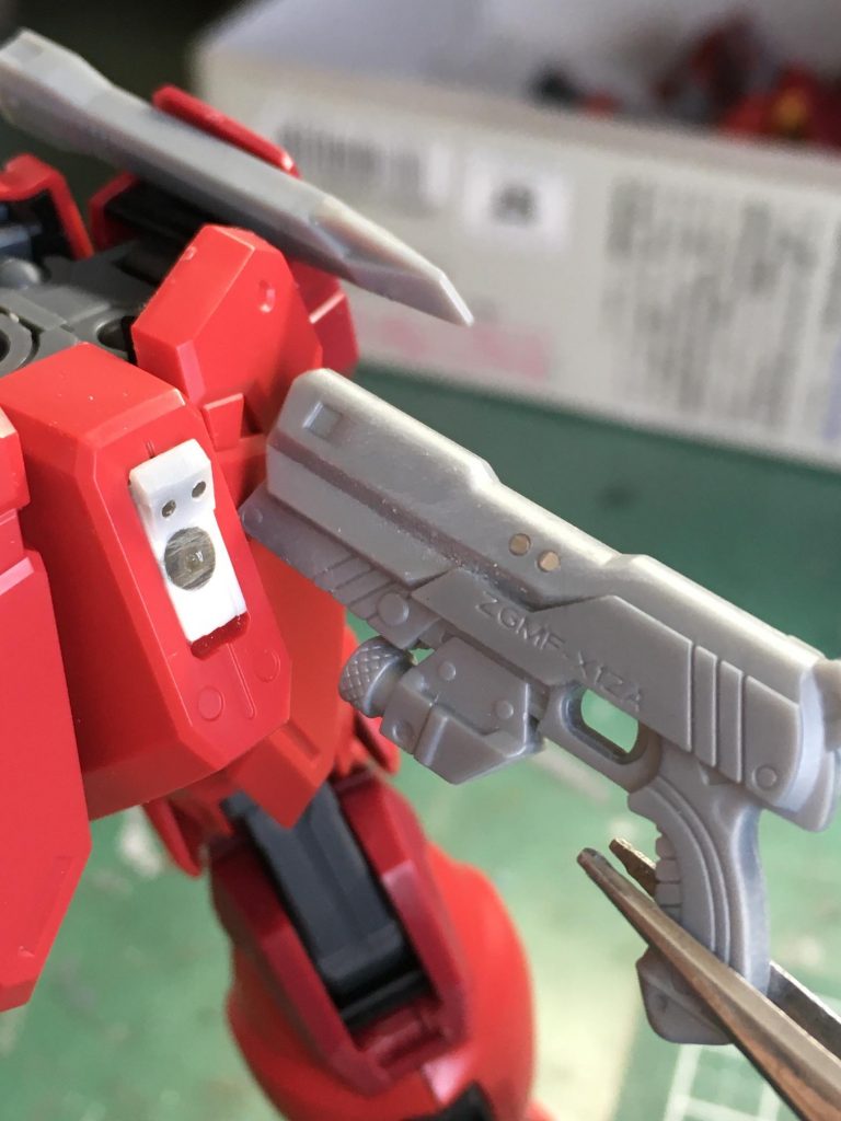 ハンドガンは磁石で接続します。