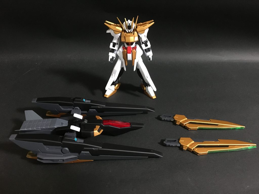 外すとこんな感じ。分解するパーツは結構少ないです