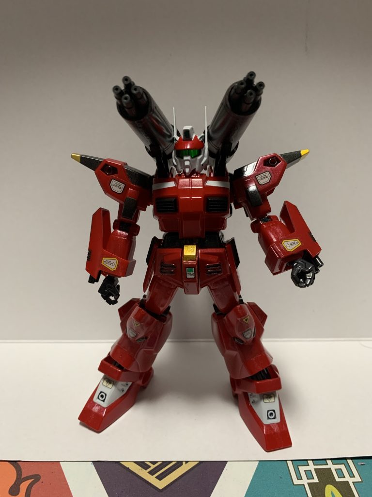 ボディとバックパックを元になったキットのGキャノンの物に変更し、マシンキャノンタイプへの変更も可能です。ただし・・・どう考えても頭部とアンテナがキャノンに干渉するので、説明書にはある形態の割に無理があります。