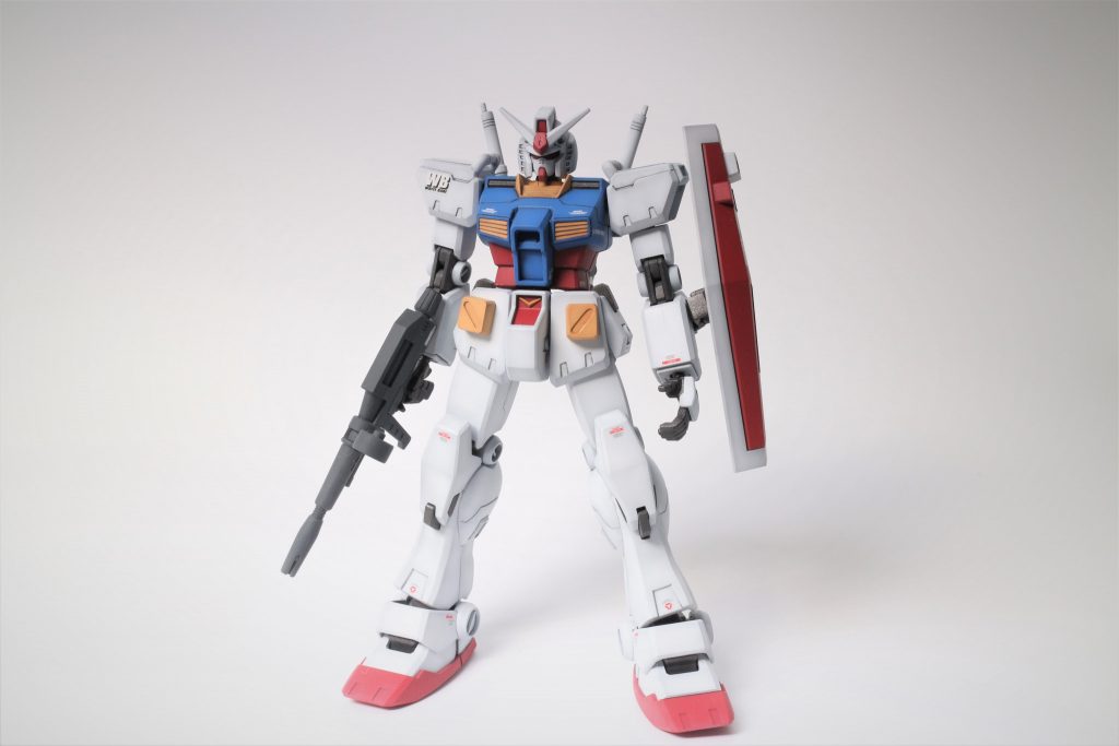 頭：EGガンダム胴：ジムカスタム腰：ジム改＋HGUCガンダムなどを組み合わせ太ももと脛：ジムカスタムが芯で部分的にスクラッチ足首以下：ジム改バックパック：基本ジム改　サーベルラック自作腕：ジム改になっています。