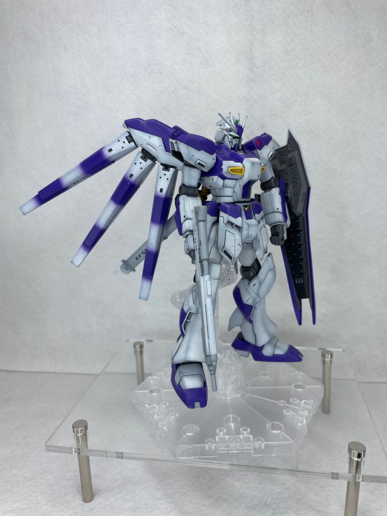 ファンネルのグラデーション塗装が難しいです。雰囲気は似せられたと思ってます。