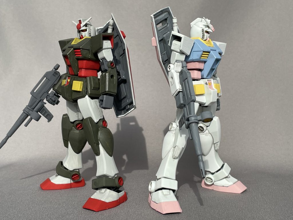 哀戦士ポスター版の色調はガンダム映画2作目の大河原氏のポスター準拠です.ほぼプロトタイプガンダムなのですが,黒の部分はオリーブドラブ,腹部は白→赤,首回りやヘリウムコアは白→黄の点が変更点ですね.ただ実際は印刷によって色がはっきりせず,緑っぽかったり黒っぽかったりするんですが,緑系統にしました.