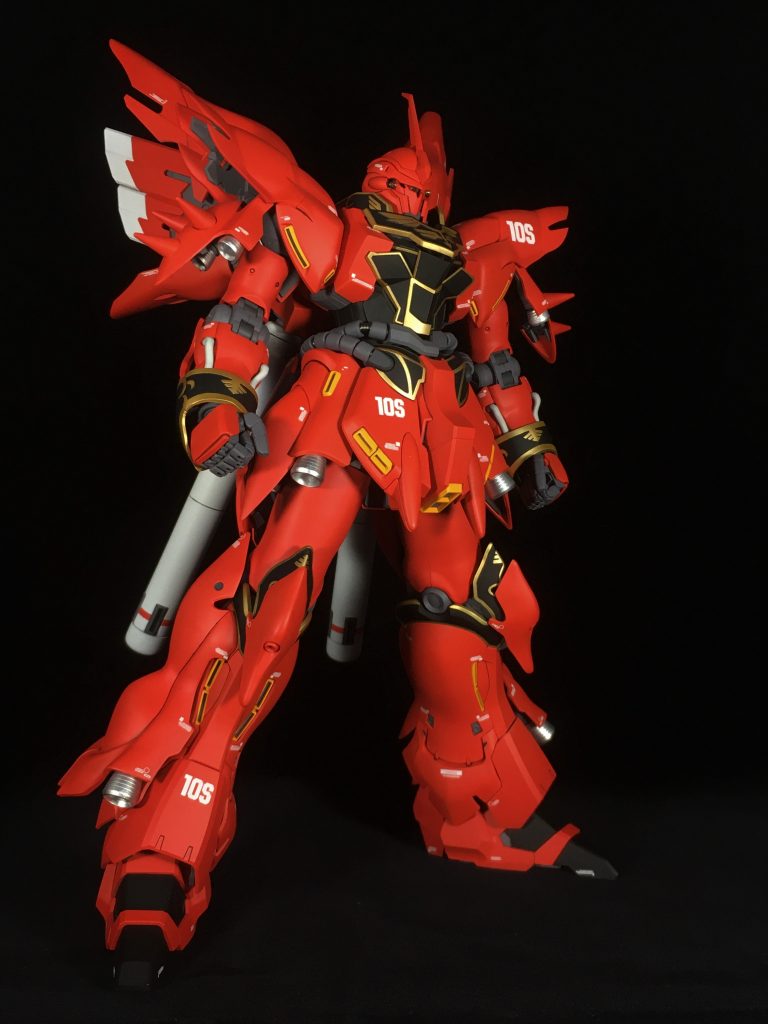 黒背景も撮ってみたんですが、ライティングが下手なのも相まってイマイチですな...