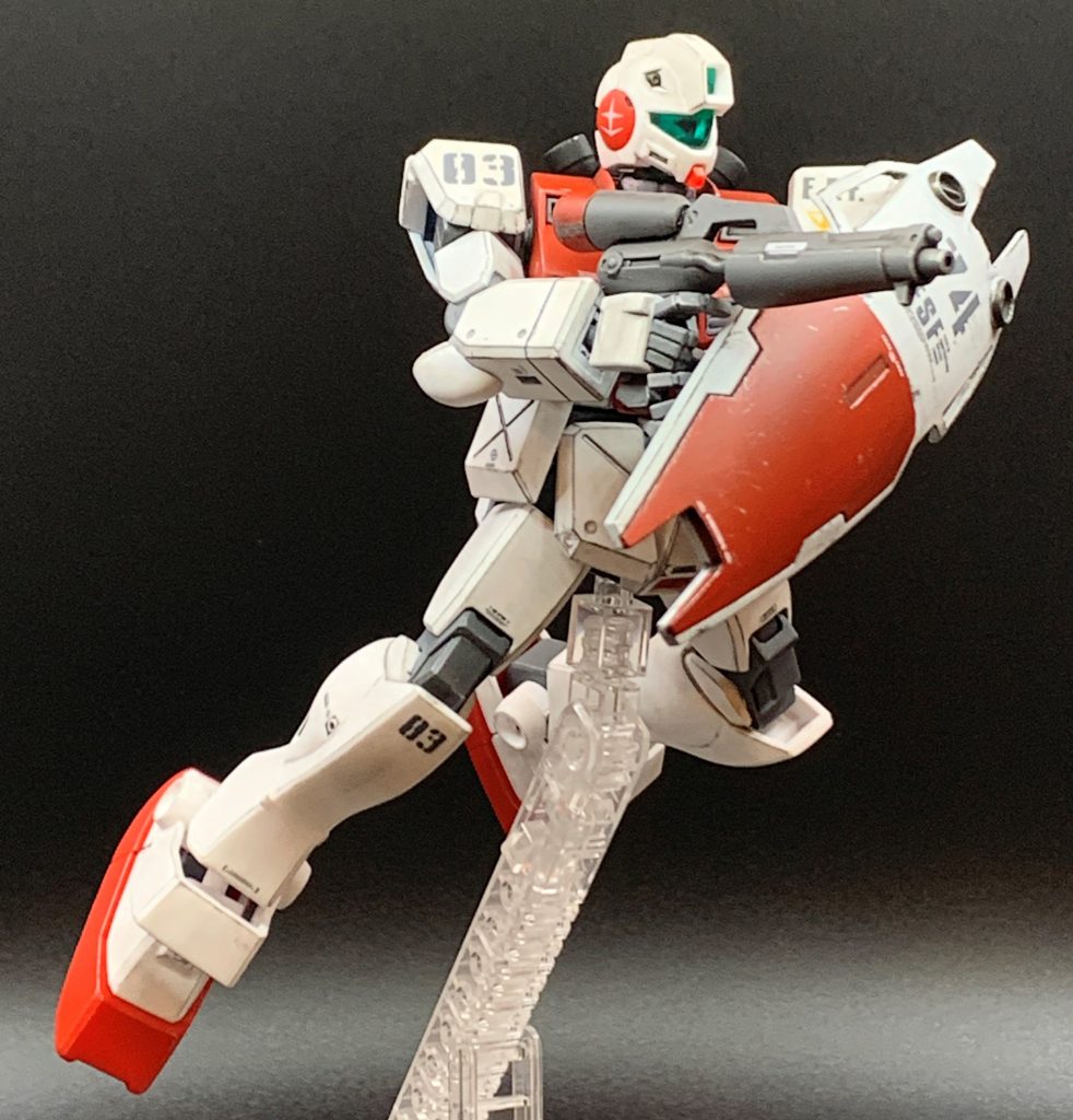 ジムコマ君は初出の0080ではヤラレメカ感丸出しですが、その後ブルーディスティニーシリーズやガンダム戦記等では主人公が搭乗し、一年戦争後期における高性能機のイメージを確立している印象があります。特にPS3ソフト「ガンダム戦記」の初回封入特典映像の「アバンタイトル」での活躍はジムコマファンなら必見だと思います。美麗な映像でア・バオア・クーでリックドムやゲルググキャノンと死闘を繰り広げます。